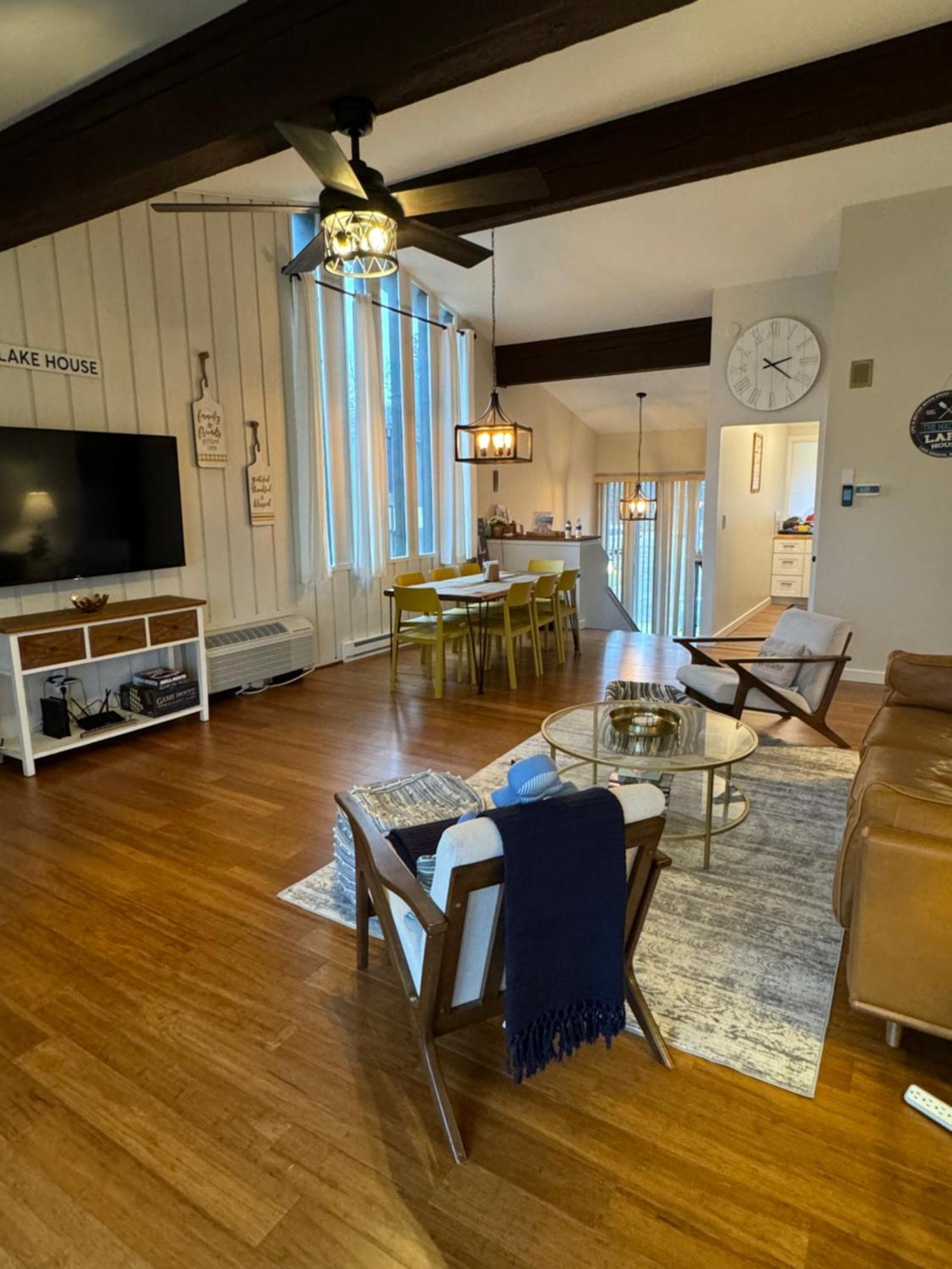 Newly Remodeled Mid-Century Modern Lake Condo 日内瓦湖城 外观 照片